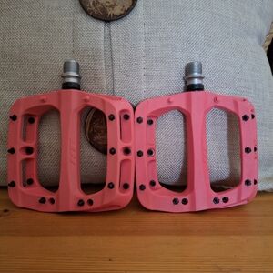 HT Components PA03A Nano P Platform Pedals, Body: Nylon, Spindle: Cr-Mo, Pink